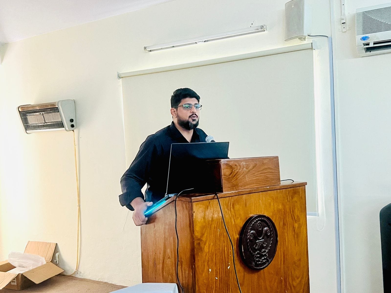 Saad leading a digital marketing session